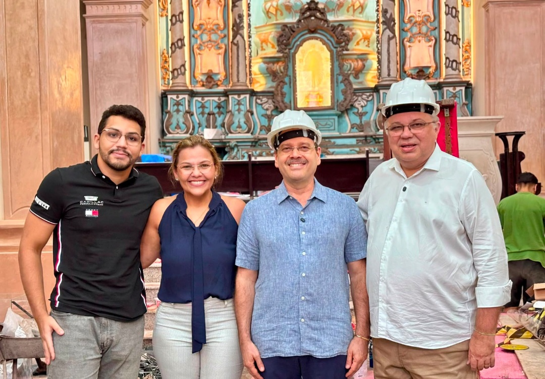 Deputado Florentino Neto visita obras da Catedral de Parnaíba e destaca avanço da restauração
