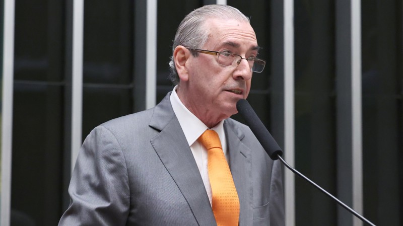 Dino manda bloquear R$ 6,1 milhões de Eduardo Cunha em apuração sobre emendas