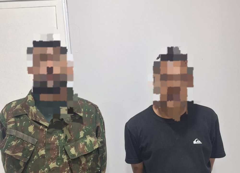 Dois homens são conduzidos pela PM suspeitos de furto de celular em Cristalândia do Piauí