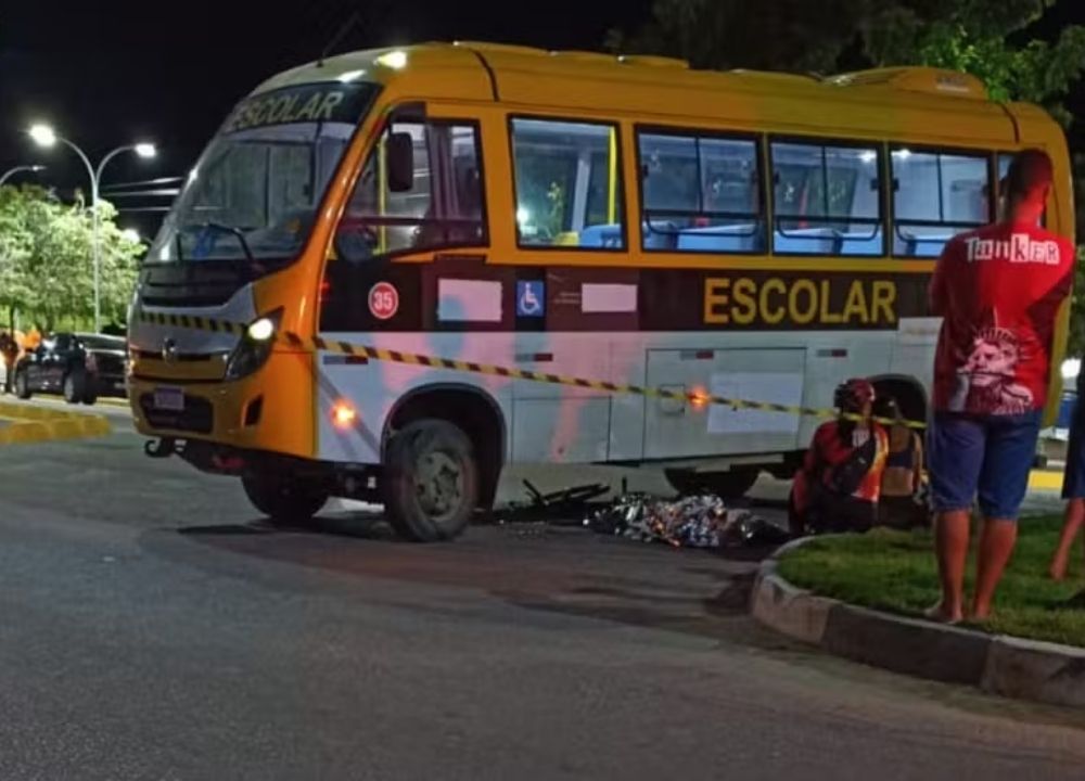 Estudante morre em colisão envolvendo ônibus escolar no Sertão de Pernambuco