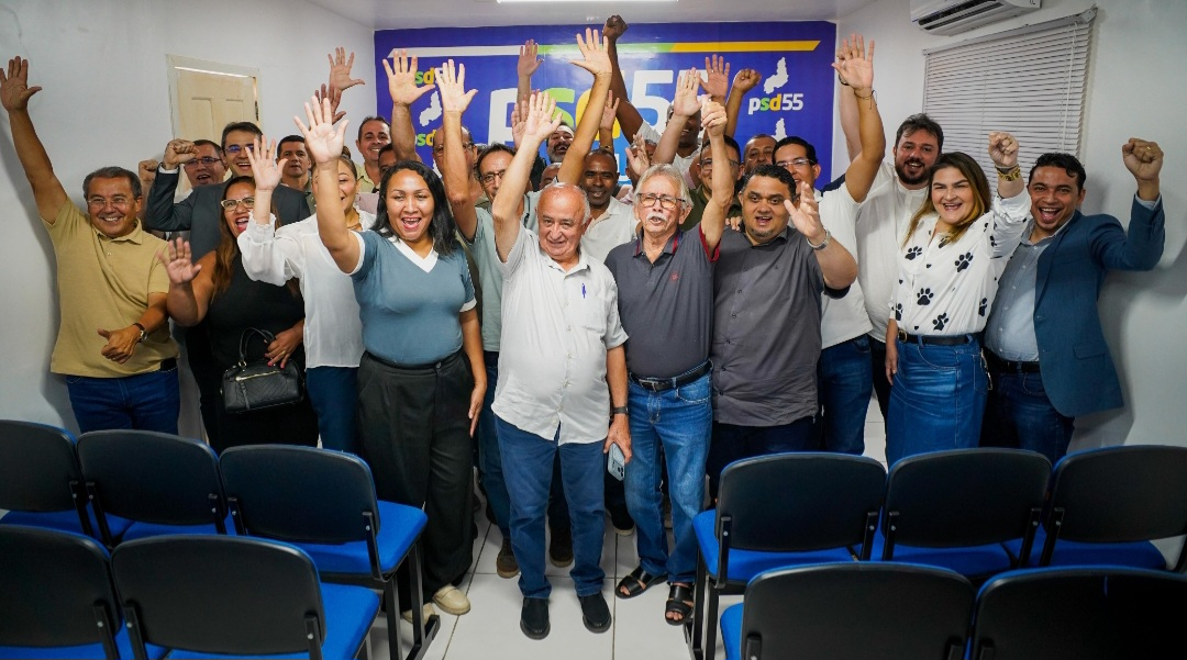 G-30, grupo de suplentes de vereadores de Teresina, fecha apoio a Júlio César para o Senado