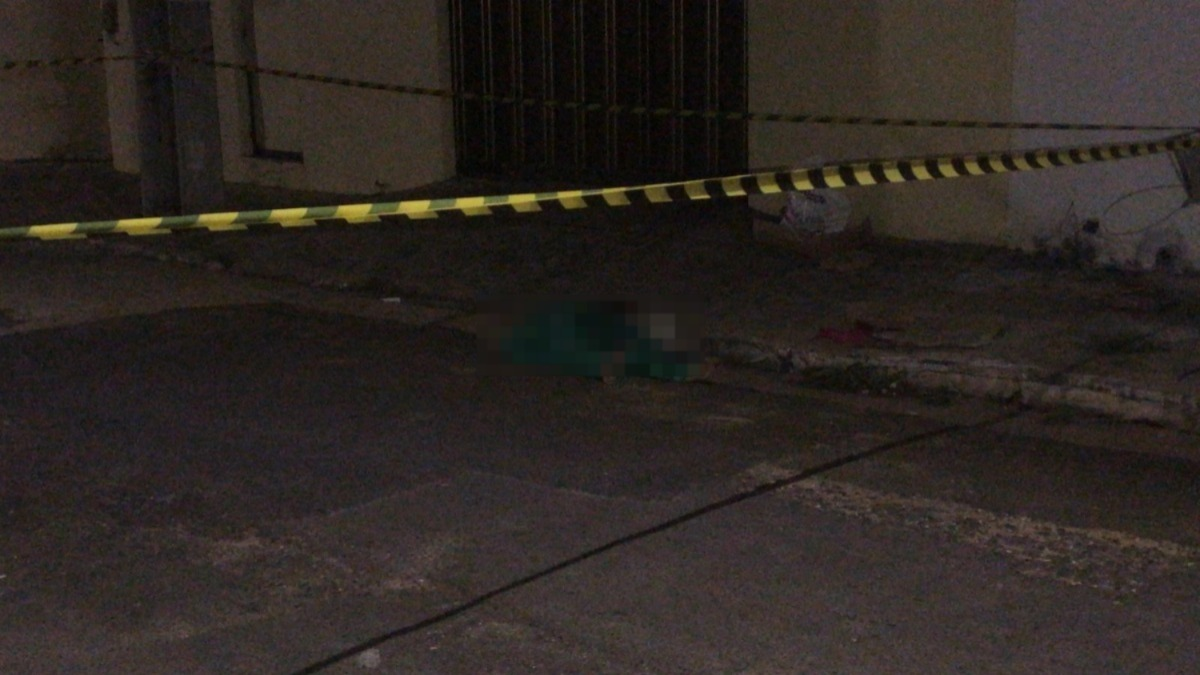 Homem é encontrado morto em via pública no Centro de Teresina