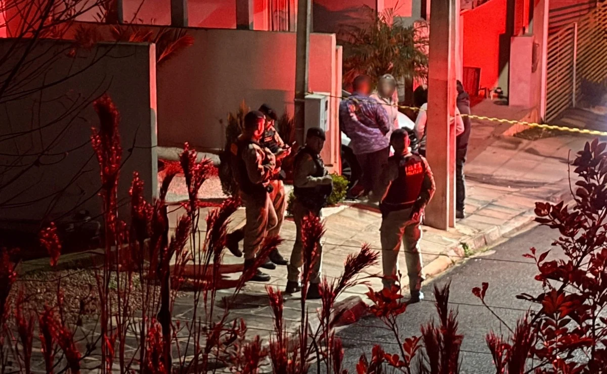Jovem de 21 anos é morto com tiro na cabeça em suposta briga por som alto com vizinho na Grande Curitiba