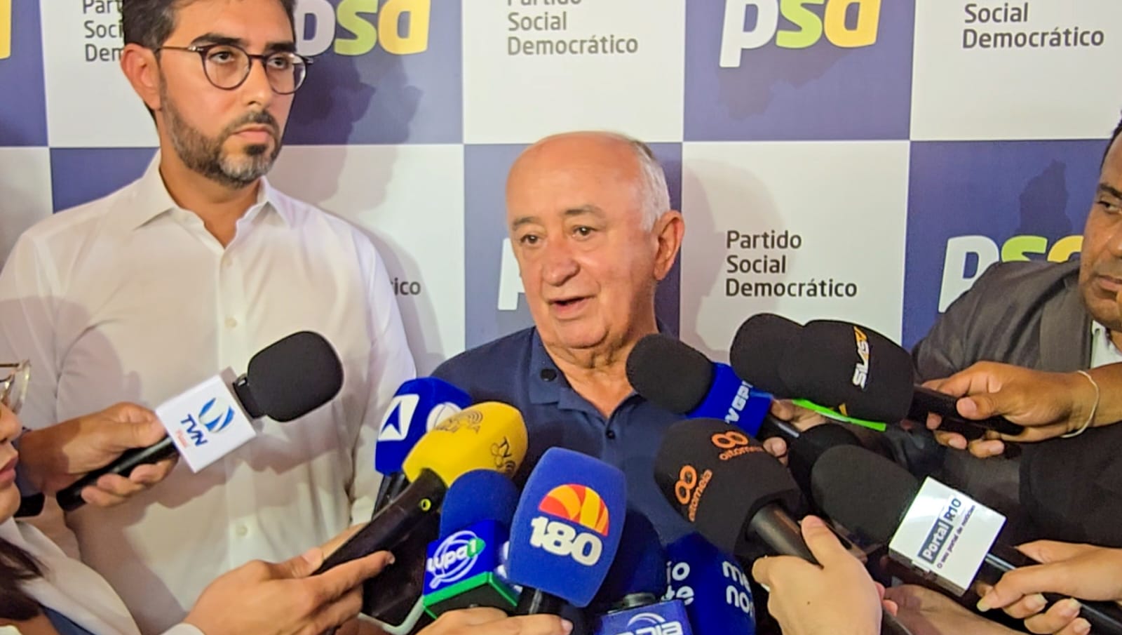 Júlio César apresenta Rosário Bezerra e Pedro Rocha como suplentes ao Senado