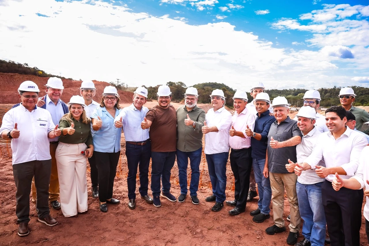 Marcelo Castro vistoria obras da BR-343 e do contorno rodoviário de Teresina