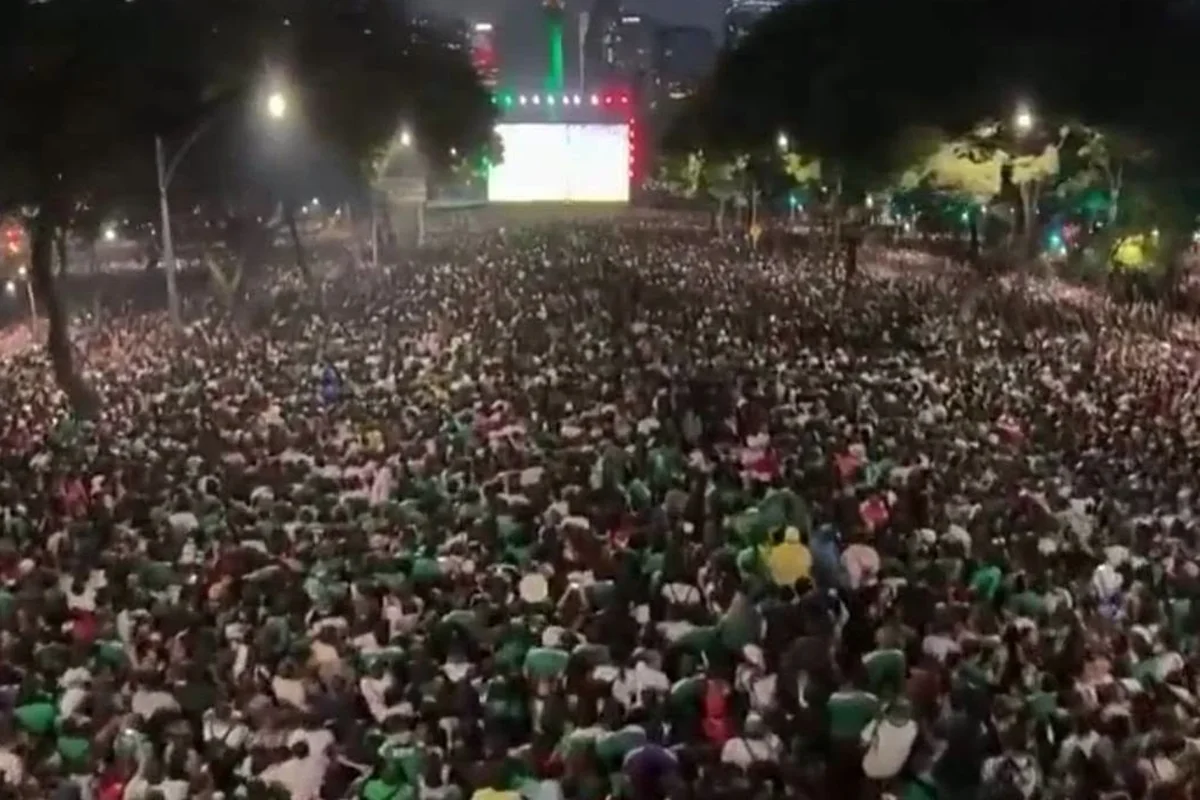 Mortos em festa do México na Copa tiveram parada cardiorrespiratória Mundo