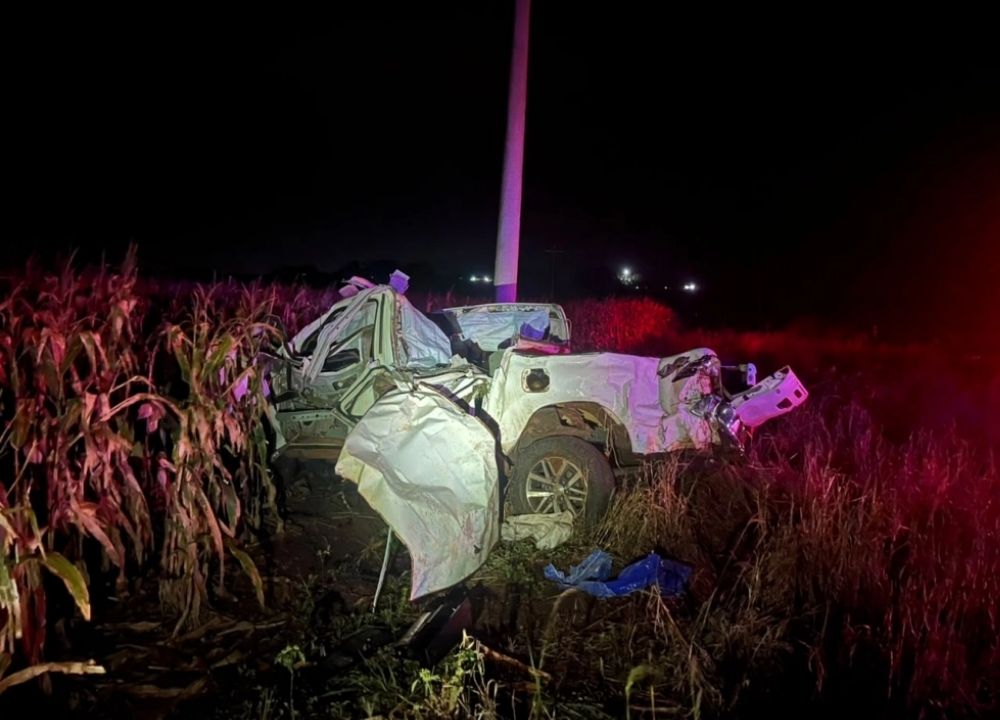 Motorista morre após capotar caminhonete com 1,8 tonelada de drogas em rodovia
