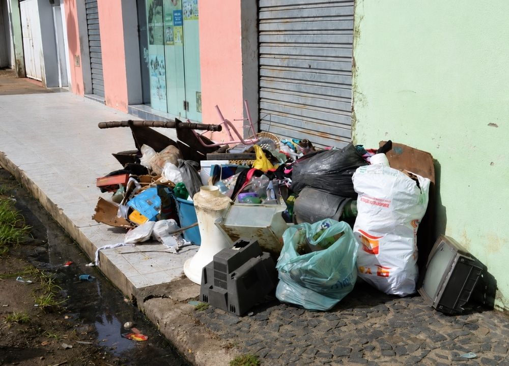 Mutirão contra a dengue recolherá móveis velhos e entulho no bairro Pirajá em Teresina