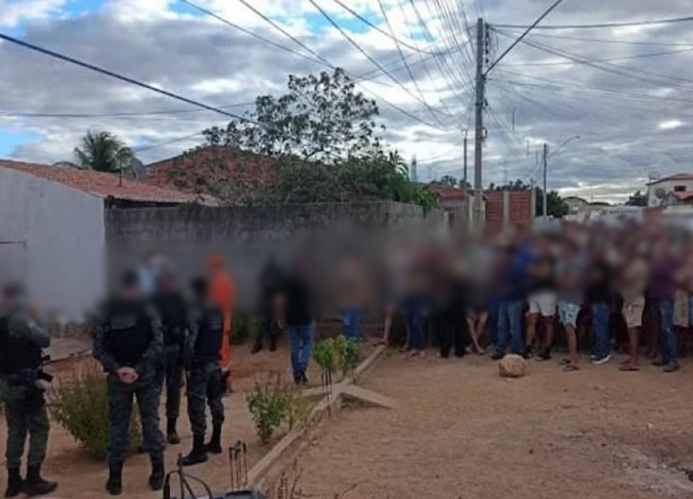 Pai, mãe e filha são encontrados mortos dentro de casa em Pernambuco