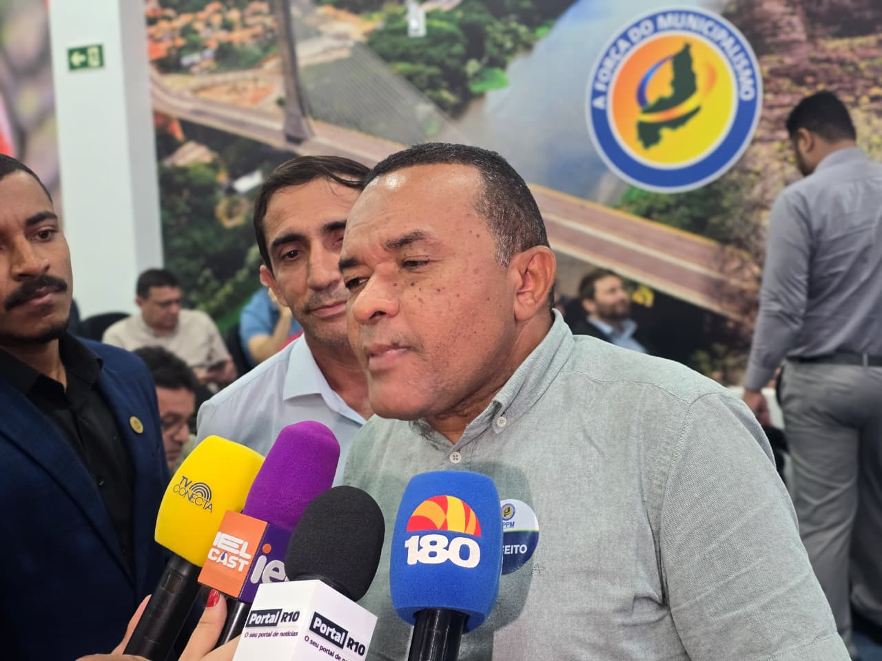Professor Adriano atual Prefeito de Amarante