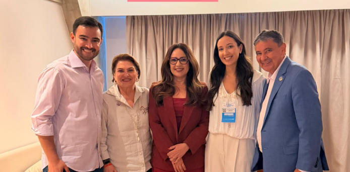 Vinícius Dias participa de encontro com ministra das Mulheres durante agenda do Governo Federal