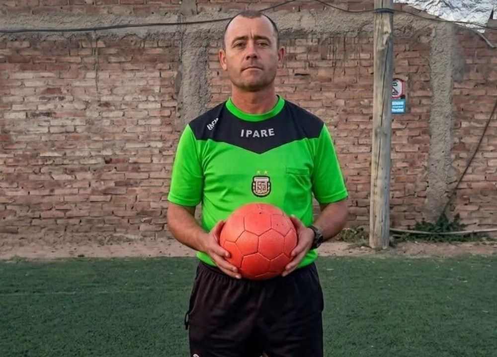 Acidente de carro mata árbitro de futebol e duas irmãs na Argentina