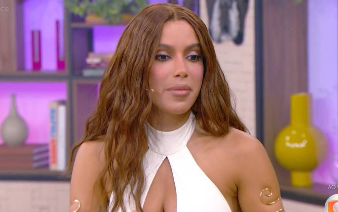 Anitta desabafa sobre intolerância religiosa após novo álbum: “Um caminho para melhorar”