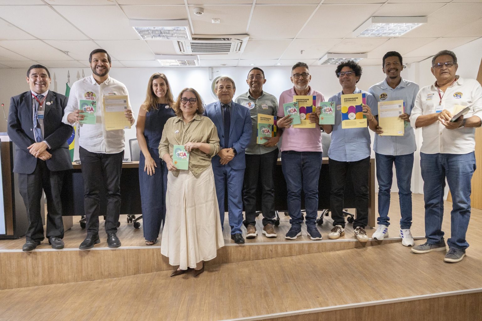 Candidatos ao Governo do Piauí assinam compromisso com propostas para crianças e adolescentes