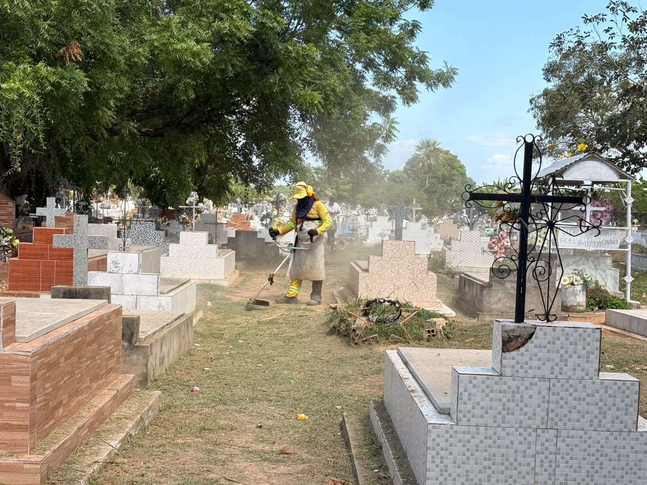 Cemitérios da Zona Norte estão preparados para receber famílias no Dia dos Pais