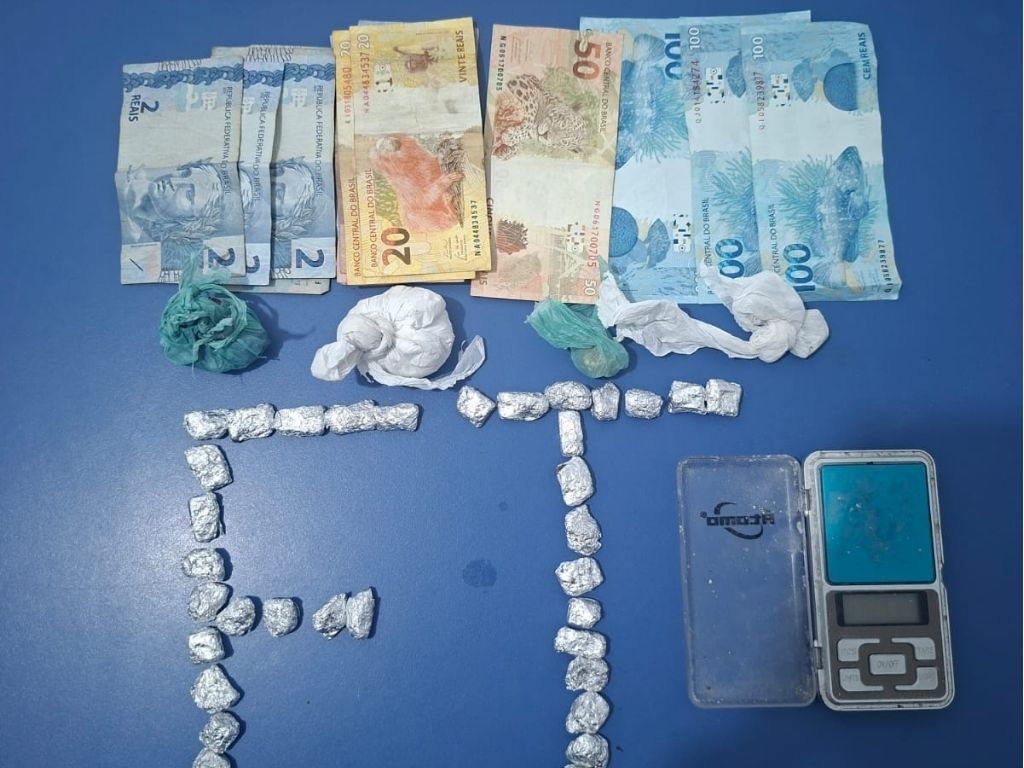 Dois homens são presos e entorpecentes são apreendidos pela PM em Oeiras