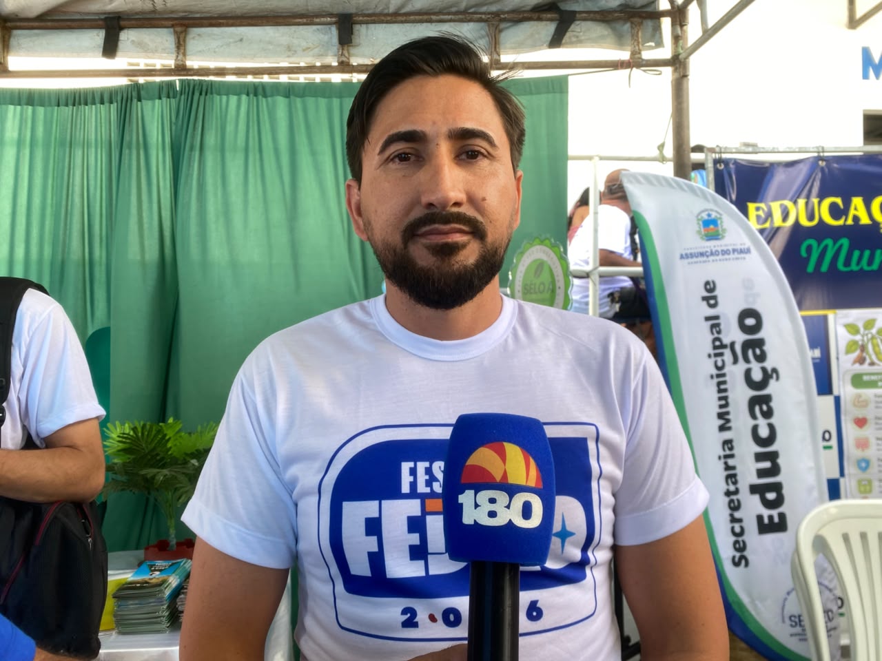Edvan Araújo destaca agricultura familiar e economia local durante feira em Assunção