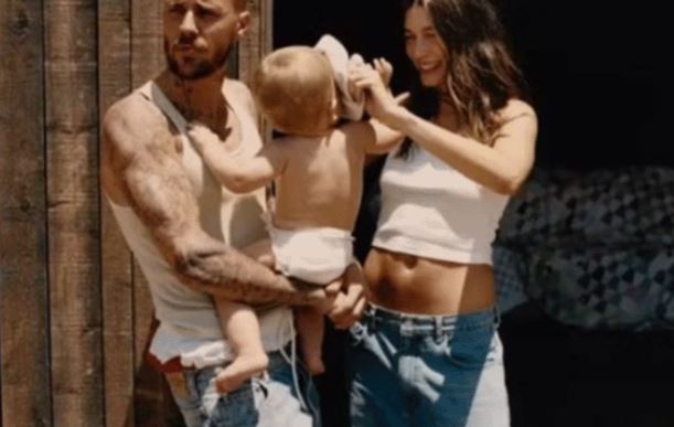 Hailey Bieber comemora aniversário de 2 anos do filho