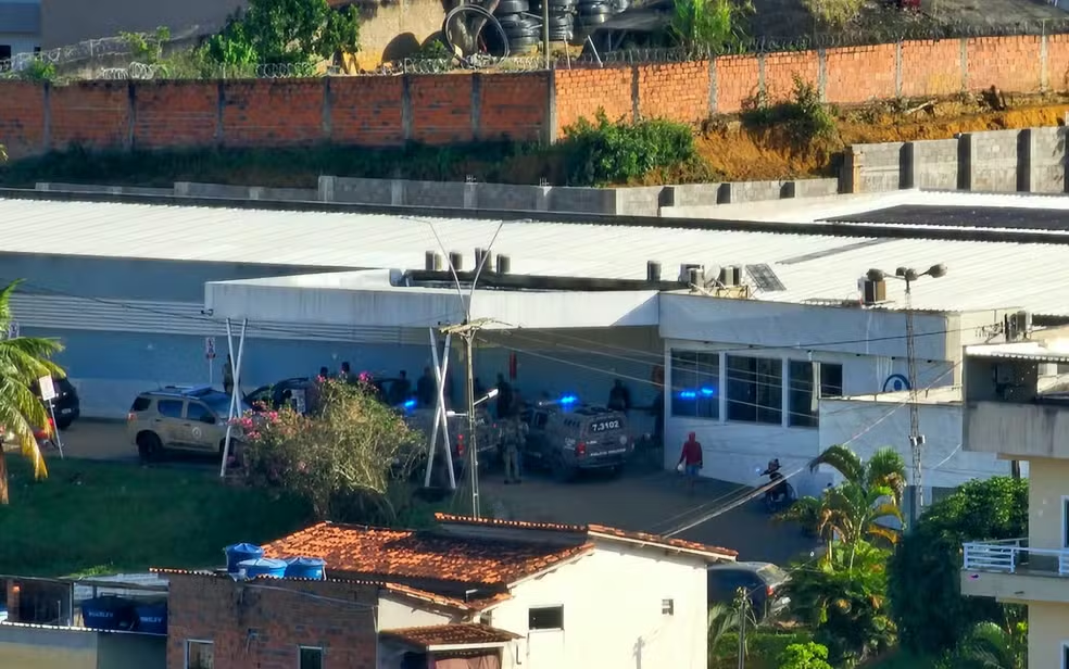 Homem apontado como chefe de facção morre na BA; PM foi baleado