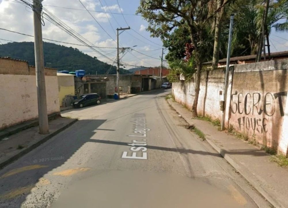 Homem é morto em carro com material de campanha de candidata
