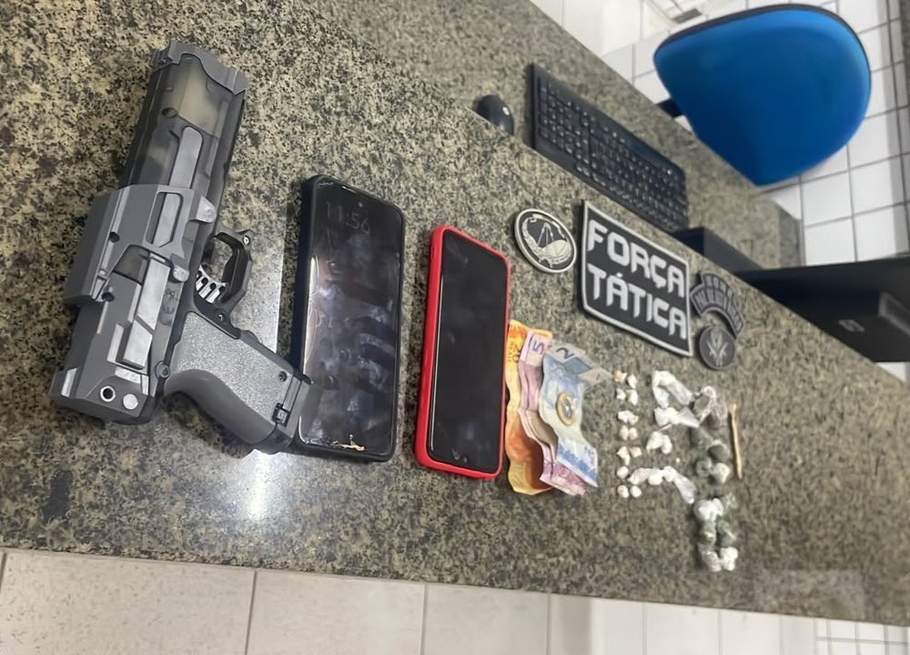 Homem é preso suspeito de tráfico de drogas após PM abordar usuário em Parnaíba
