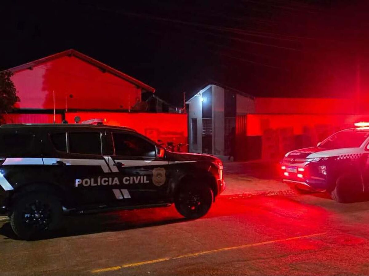 Jovem de 18 anos é executado com vários tiros na porta de casa
