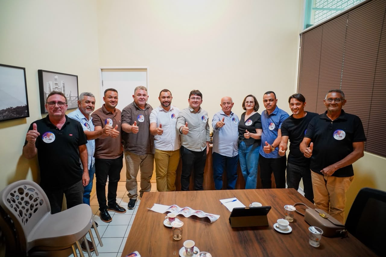 Júlio César fortalece base política com apoio de prefeitos do Piauí