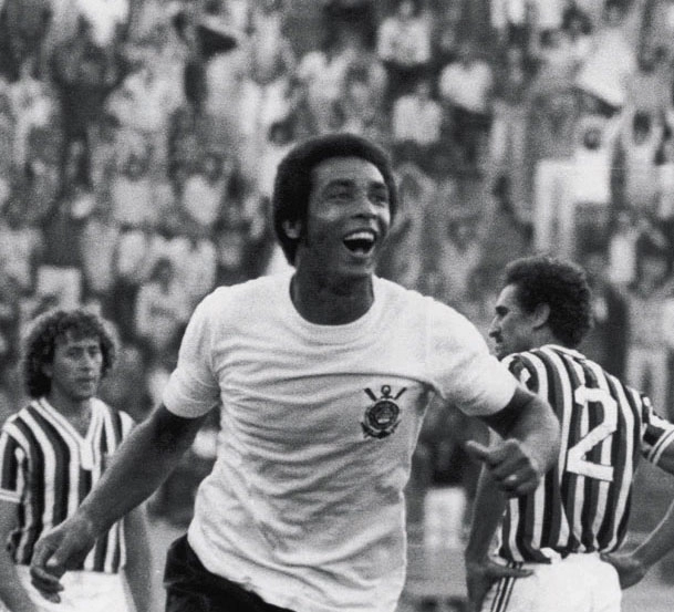 Morre Geraldão, artilheiro do Corinthians no título paulista de 1977