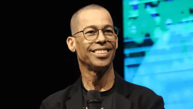 Morre o pastor e cantor Marquinhos Menezes