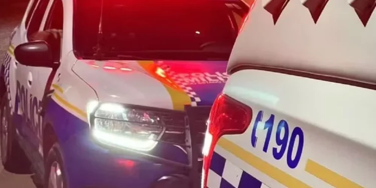 Mulher ouve disparos e encontra marido morto em casa