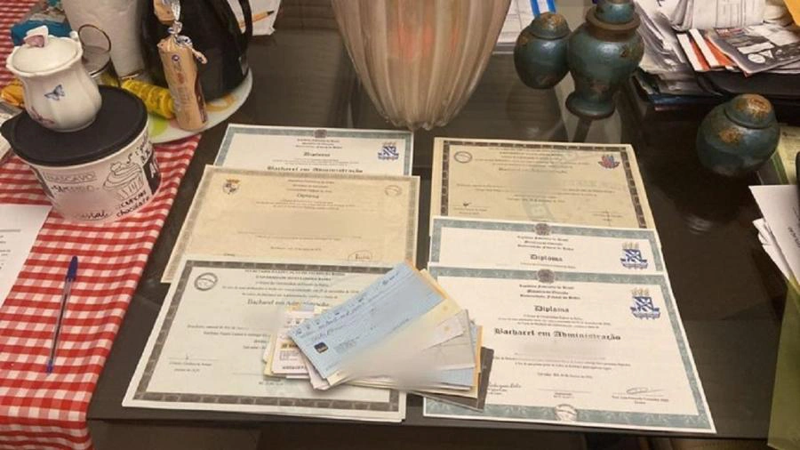 PF deflagra operação contra venda de diplomas falsos para cursos de Medicina