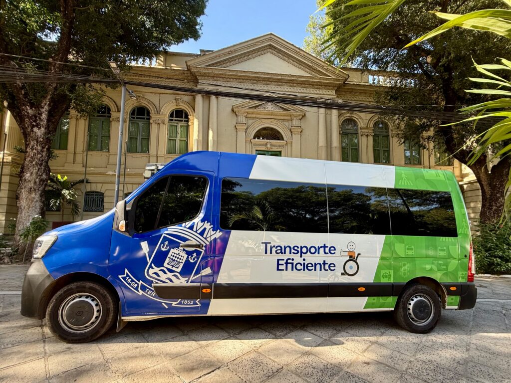 Prefeitura de Teresina investe R$ 1,5 milhão em novas vans para o Transporte Eficiente
