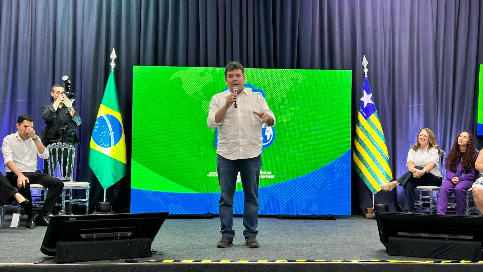 Rafael Fonteles celebra avanço do Piauí para o Mundo e pede que intercambistas inspirem outros estudantes