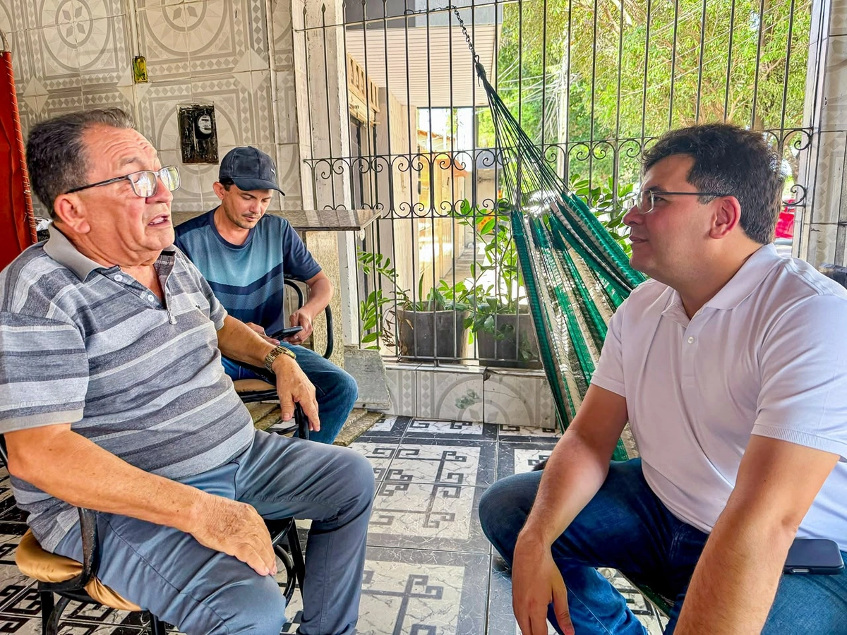 Rafael Fonteles visita moradores e destaca avanços na pavimentação de Teresina