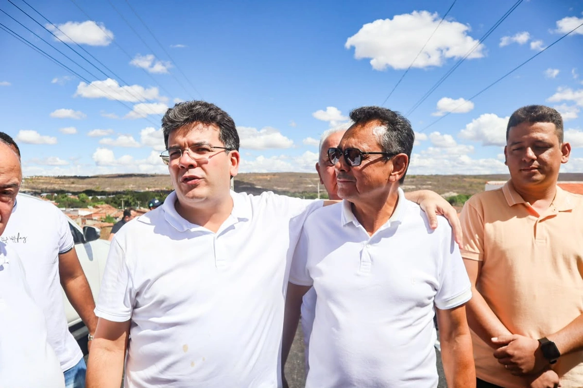 Rafael Fonteles visita obras de infraestrutura em quatro municípios