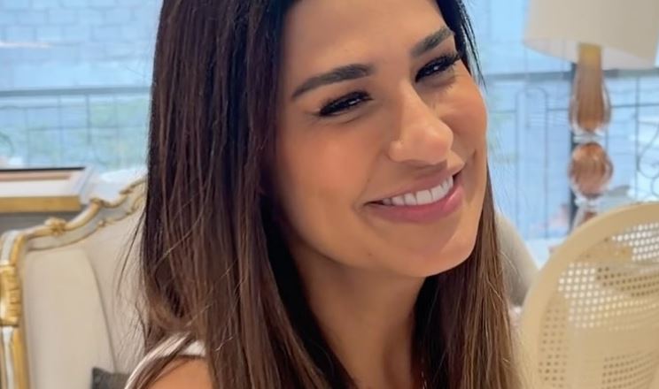 Simone Mendes afirma que gosta de lavar louças