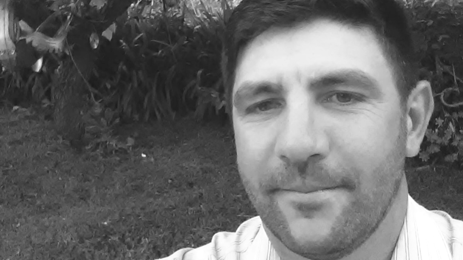 Sob forte comoção, homem de 44 anos morto em acidente com trator é sepultado