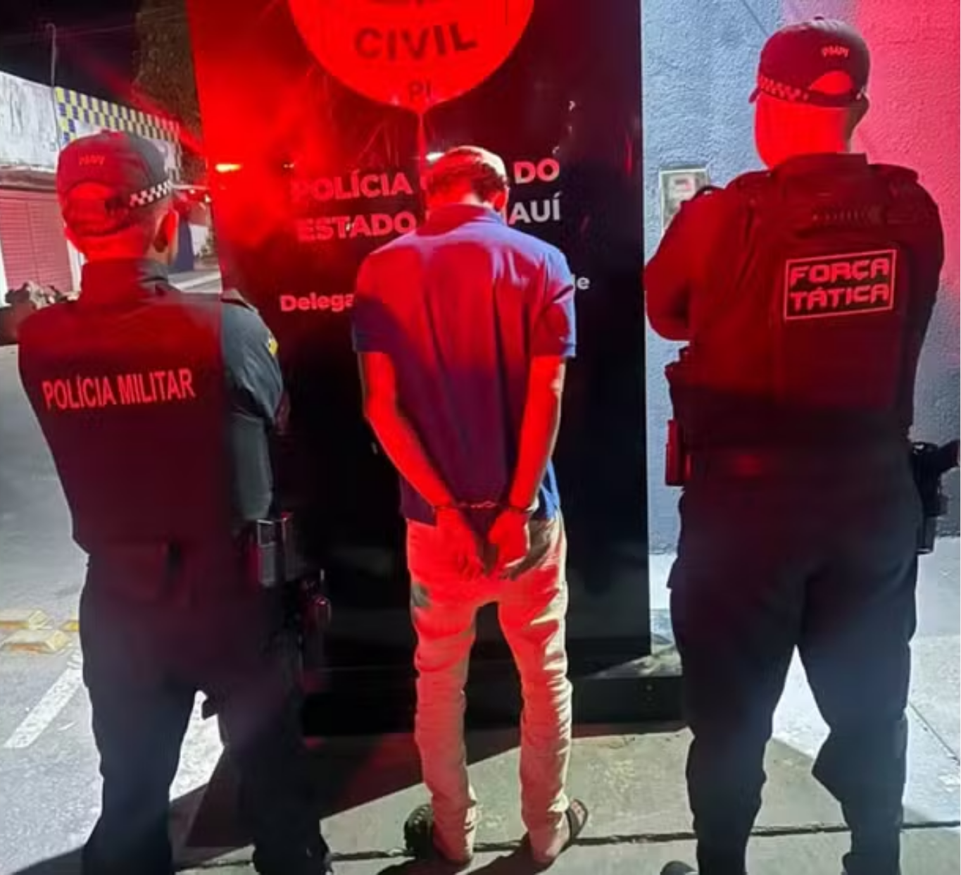 Suspeito de tocar partes íntimas de mulheres durante festejos