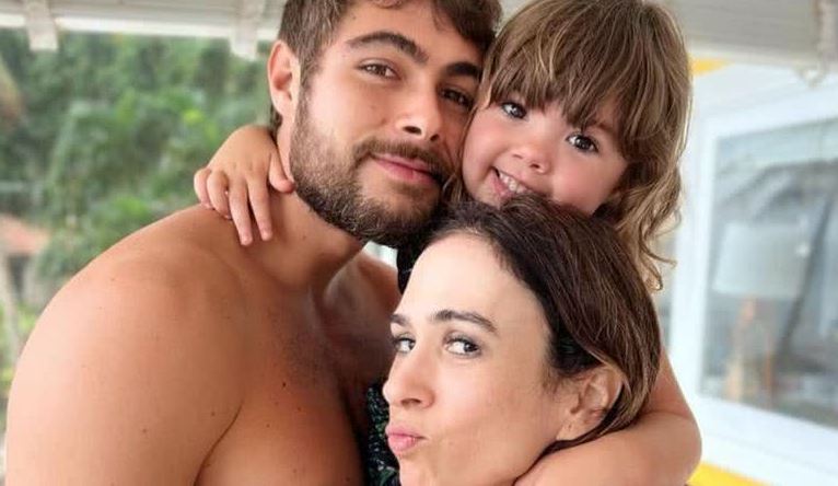 Tatá Werneck revela motivo para não expor filha nas redes socias