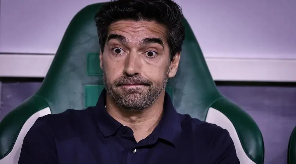 Abel Ferreira é denunciado pelo STJD e pode pegar até seis jogos de suspensão