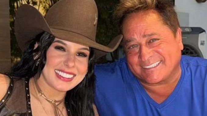 Ana Castela brinca com Leonardo
