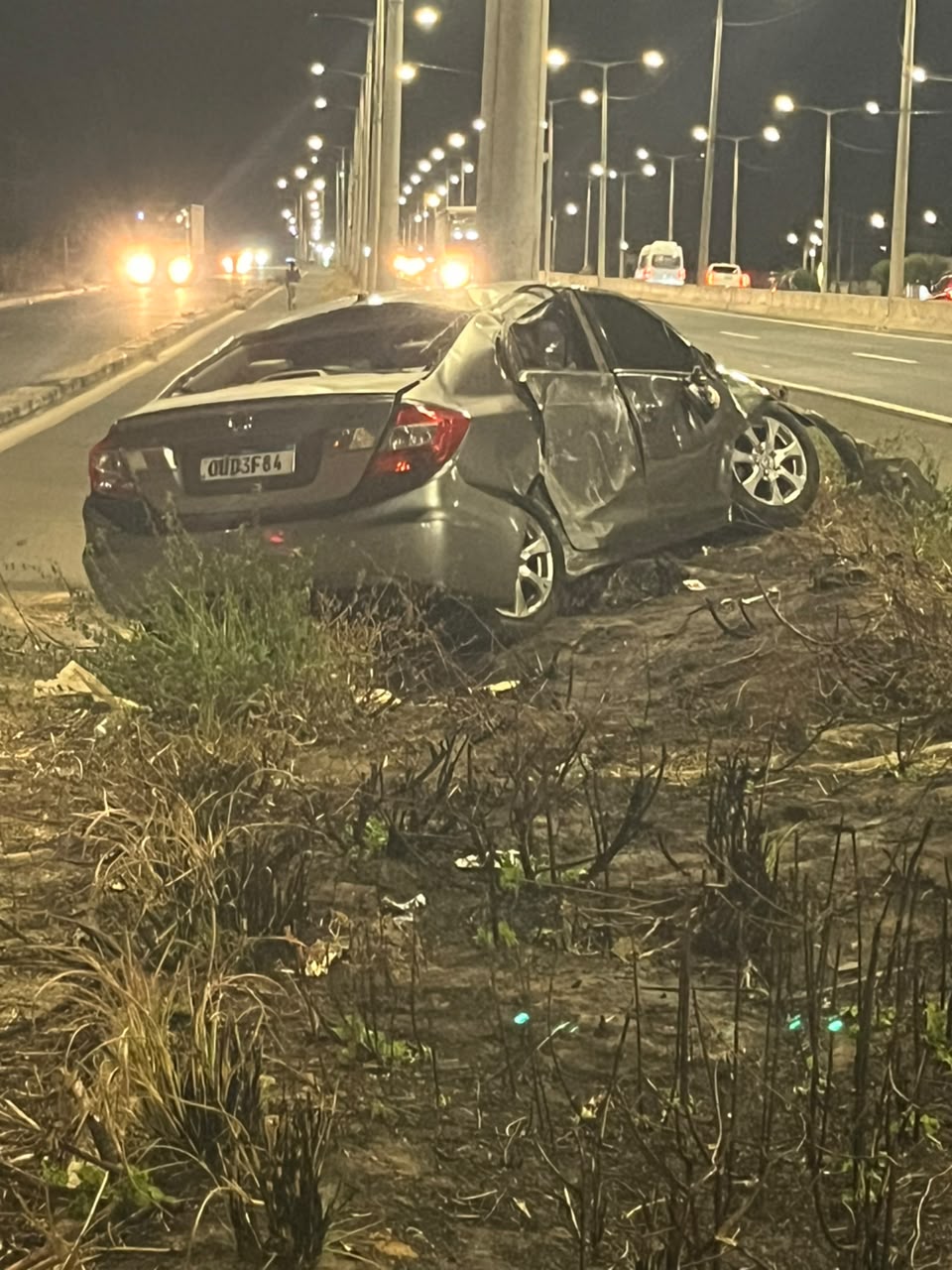 Carro capota e fica danificado na BR-316, na Zona Sul de Teresina