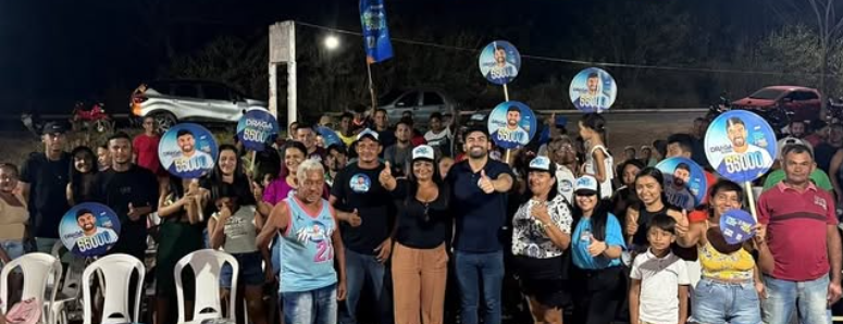Draga Alana visita Miguel Alves e conversa com moradores durante agenda de campanha