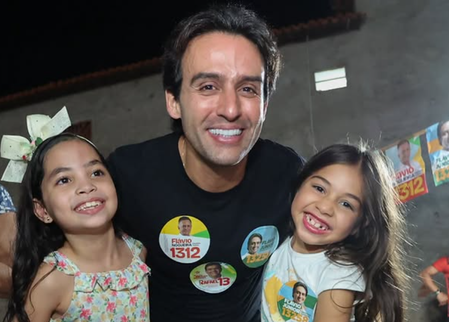 Flávio Júnior participa de encontro com apoiadores no Parque Afonso Gil