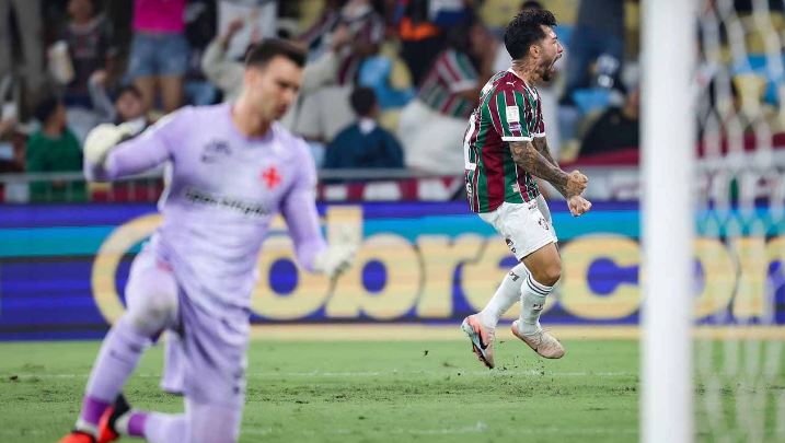 Fluminense vence Vasco com gol de Lucho Acosta