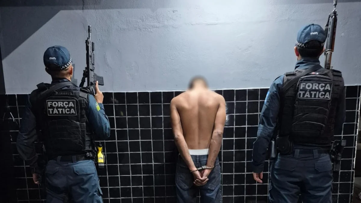Força Tática apreende drogas e munições durante operação contra suspeitos de facção em Fronteiras
