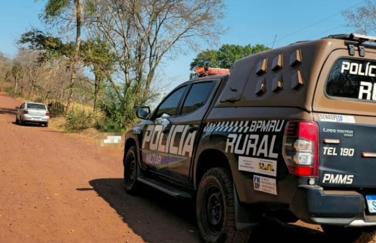 Homem é encontrado morto com tiros na nuca e corte no pescoço em Corumbá