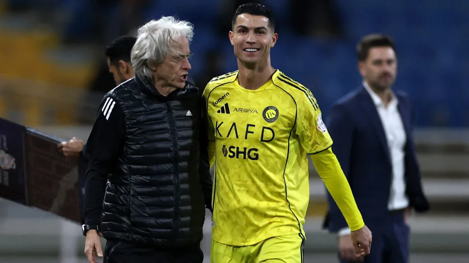 Jorge Jesus comenta convocação e não garante Cristiano Ronaldo de titular
