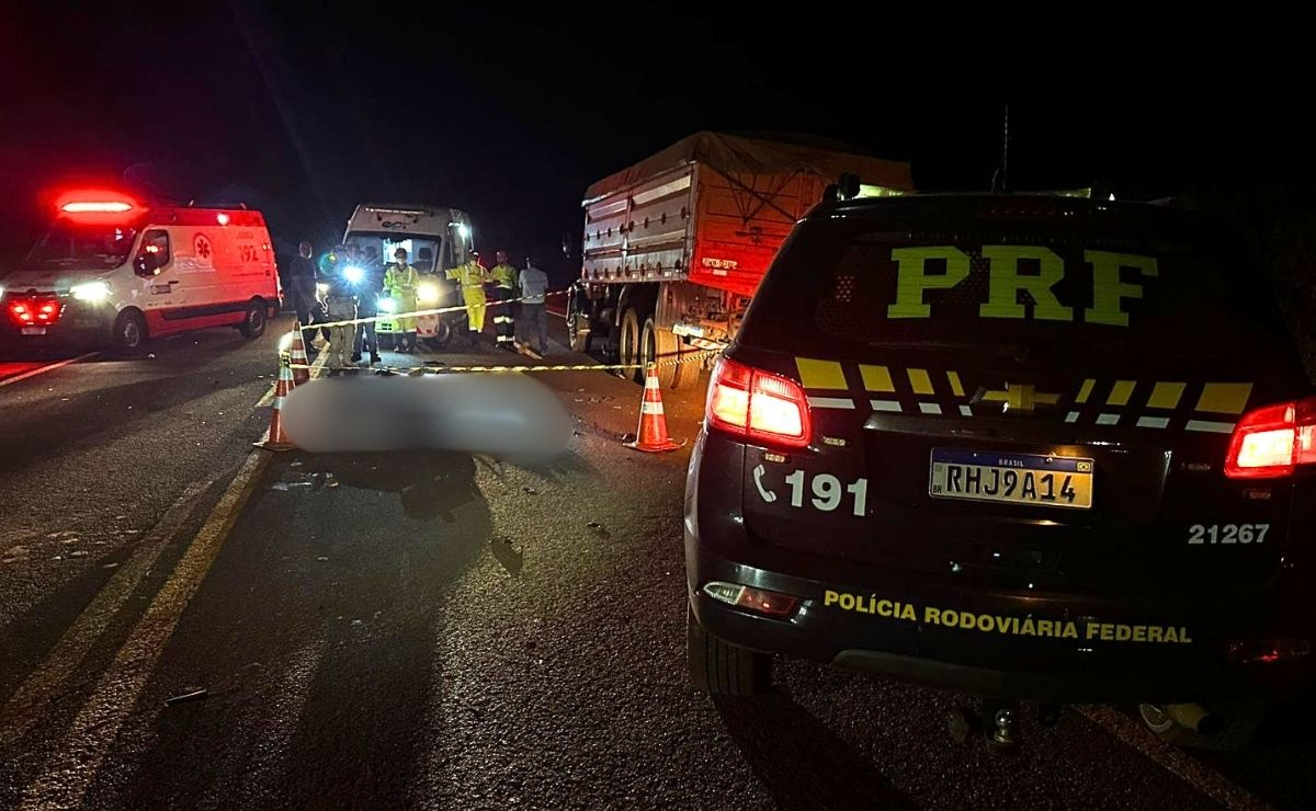 Motociclista de 30 anos morre após bater na traseira de caminhão na BR-369, em Santa Mariana