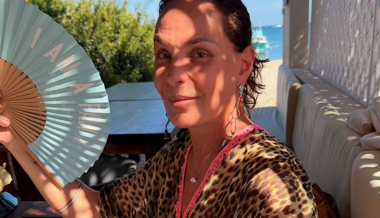 Novo amor de Carolina Ferraz é advogado e ex de fotógrafa famosa; saiba quem